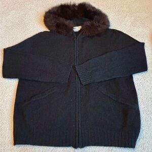 Cozy Black Hooded Sweatshirt with Faux Fur Trim